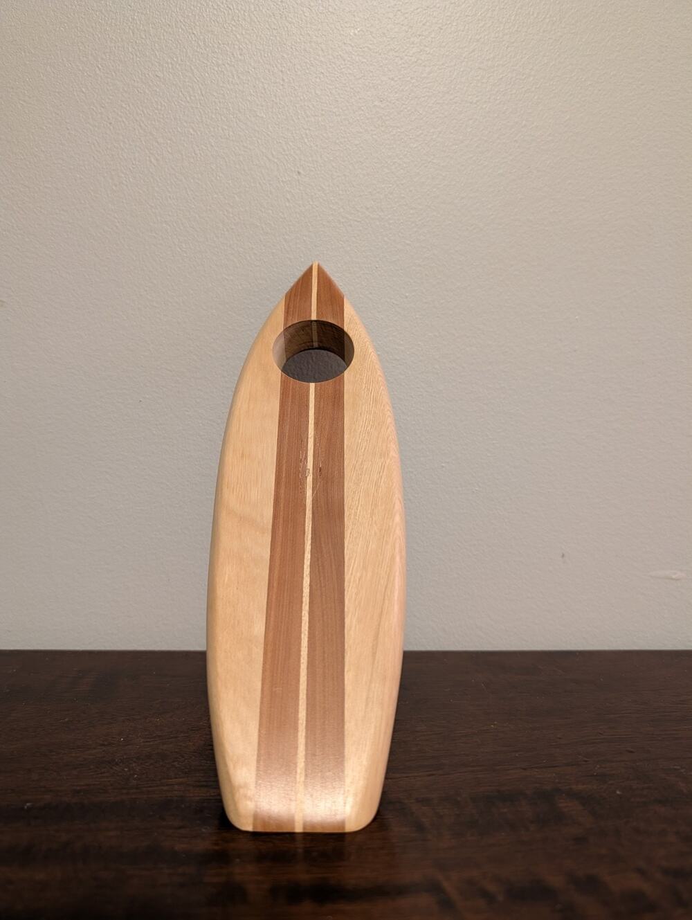 Anti Gravity - Wine Bottle Holder - Floating - Levitating - Surfboard